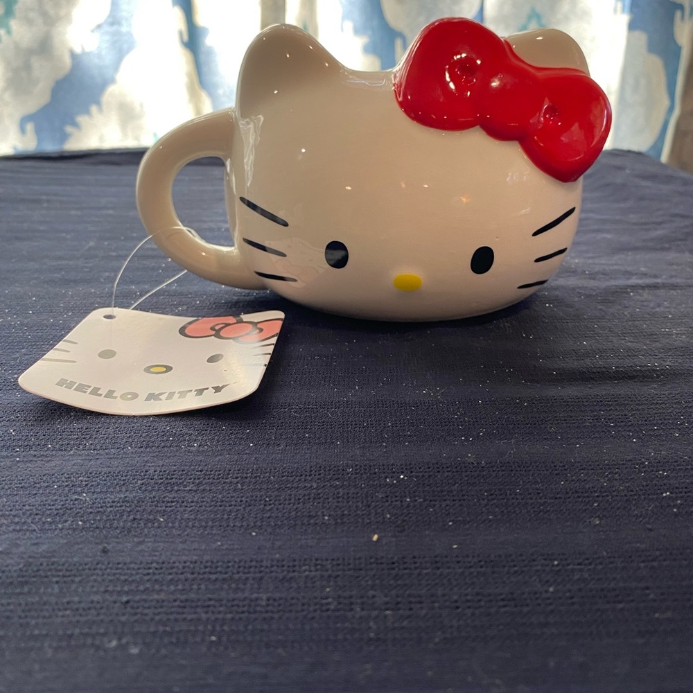 Hello Kitty - Picture 6 of 8